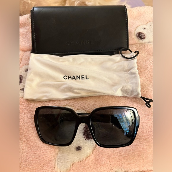 Chanel Non-prescription sunglasses - Picture 4 of 16